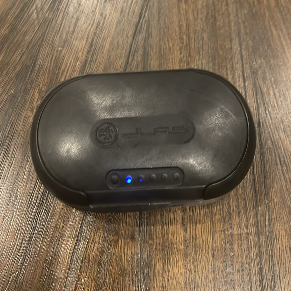 JLAB wireless Bluetooth earbuds - Picture 4 of 5
